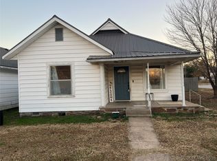 617 W Vine Ave, Barnsdall, OK 74002