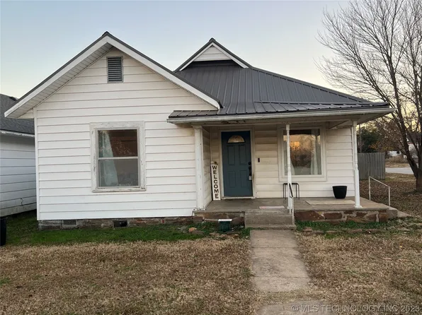 617 W Vine Ave, Barnsdall, OK 74002
