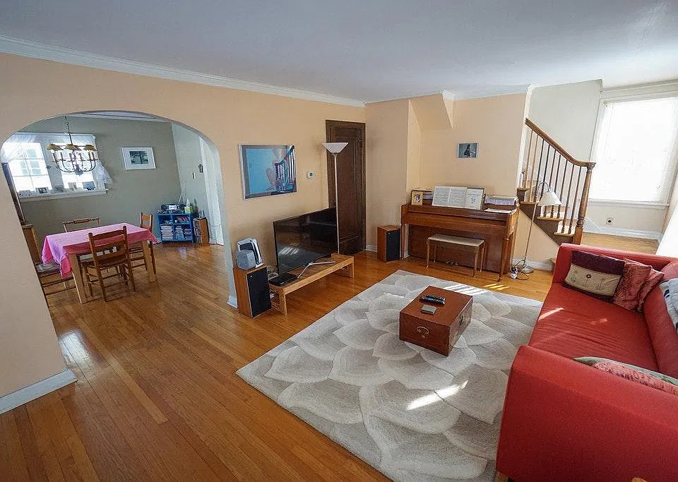 1330 Longfellow Ave