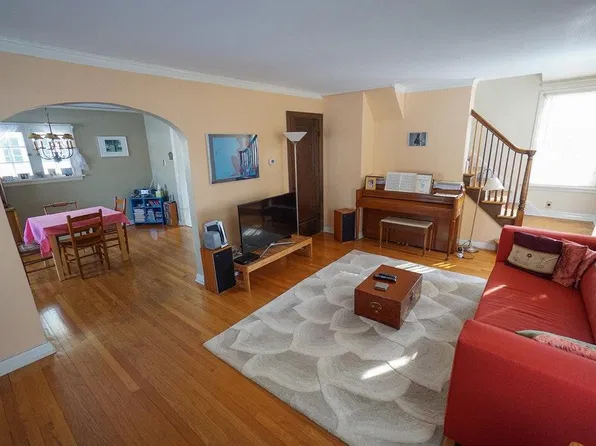1330 Longfellow Ave, South Bend, IN 46615
