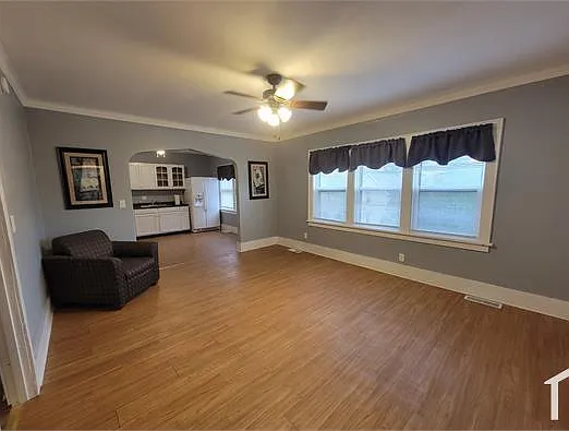 3 bed, 1000 sqft, $1,825 — Photo 3