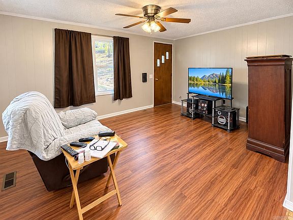 2nd image of 189 N Dorney