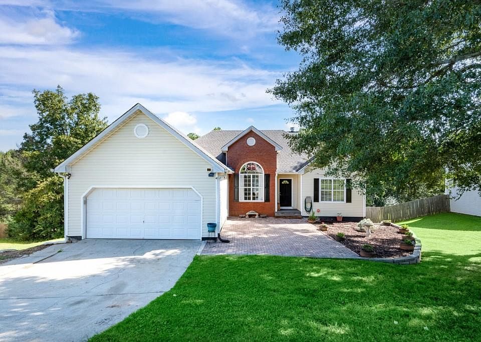 1st image of 230 Cambridge Dr