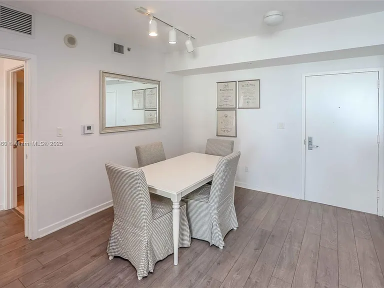 325 Biscayne Blvd #1422 — Photo 8