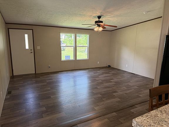 4th image of 212 Mosley Rd