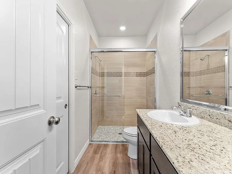 1114 Zora Dr #B — Photo 13