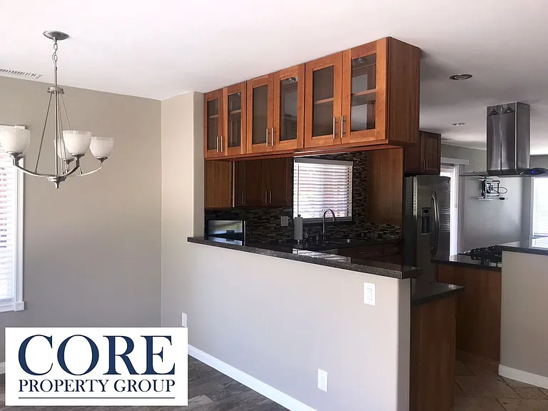 1739 Jasmine St — Photo 16