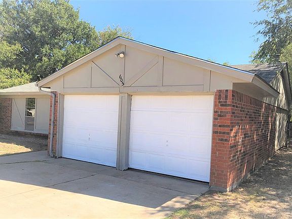 2nd image of 605 Daniels Dr