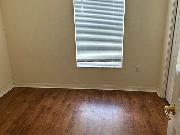 5th image of 1051 Highland Crest Cir