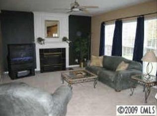 9702 Woodend Ct, Charlotte, NC 28277