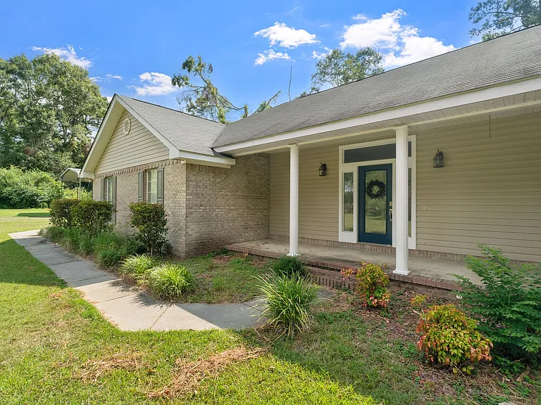 330 Boggy Hollow Rd — Photo 3