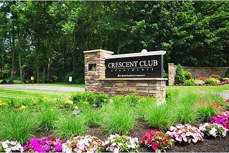 5 Country Club Drive — Photo 3