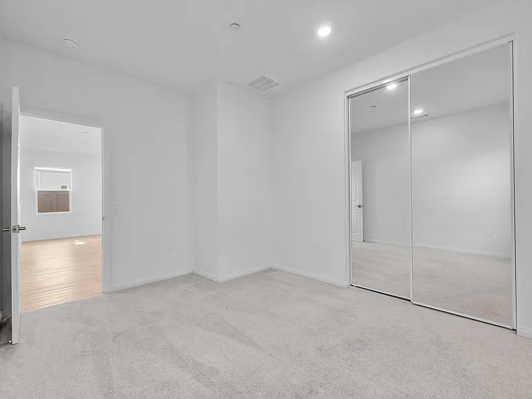 4688 Florence Dr — Photo 14