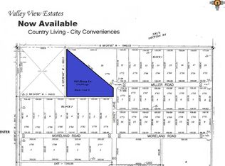 960 Honey Ln, Portales, NM 88130