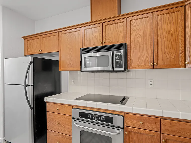 3665 Vermont Ln — Photo 8