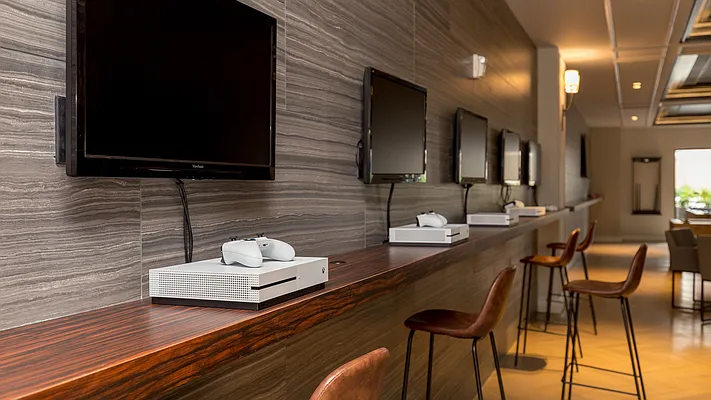 Rented by Nooklyn NYC LLC | media 53