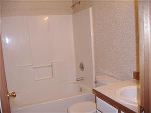 5th image of 1628 Arvon Ave