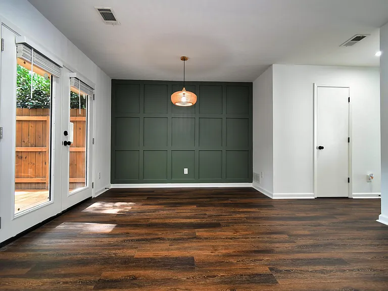 1606 Queen Anne Ct — Photo 13