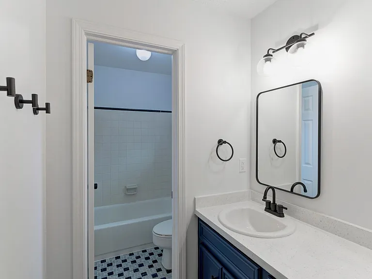 2416 Bendemeer Dr — Photo 14