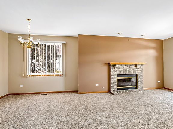 3rd image of 20812 W Honeysuckle Ct
