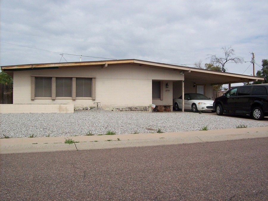 1st image of 3720 E Paradise Dr