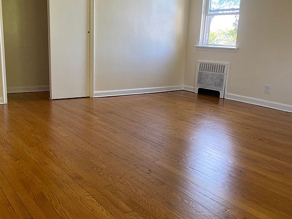 4th image of 146 Belknap Ave Floor 2