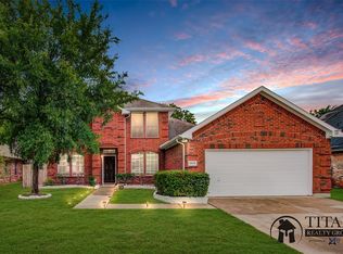 5815 Silver Sage Ln, Grand Prairie, TX 75052