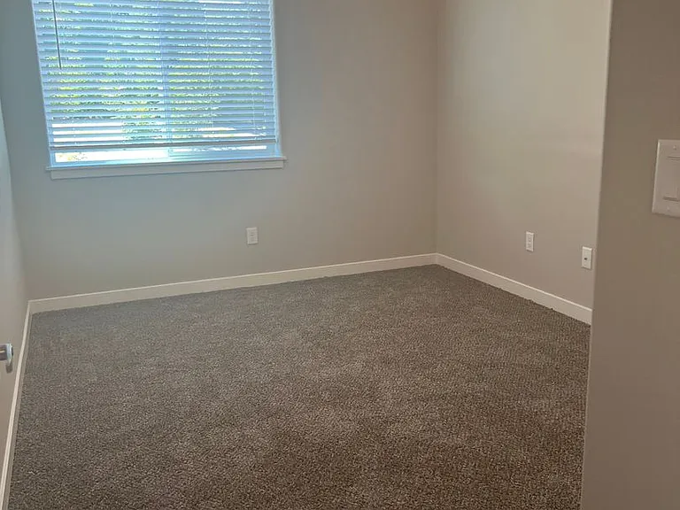 Waterford Terrace Apartments — Photo 74
