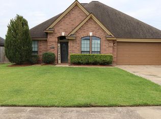 120 Corkwood St, Lake Jackson, TX 77566