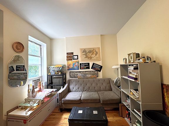 3rd image of 524 Lafayette Ave APT 12