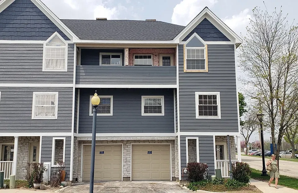 104 Lesley Ln