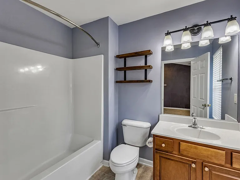 2720 Gross Ave — Photo 27