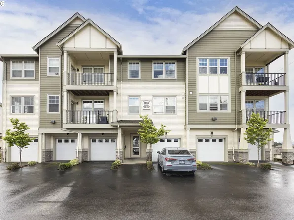 17168 SW Snowdale St Unit 301, Beaverton, OR 97007
