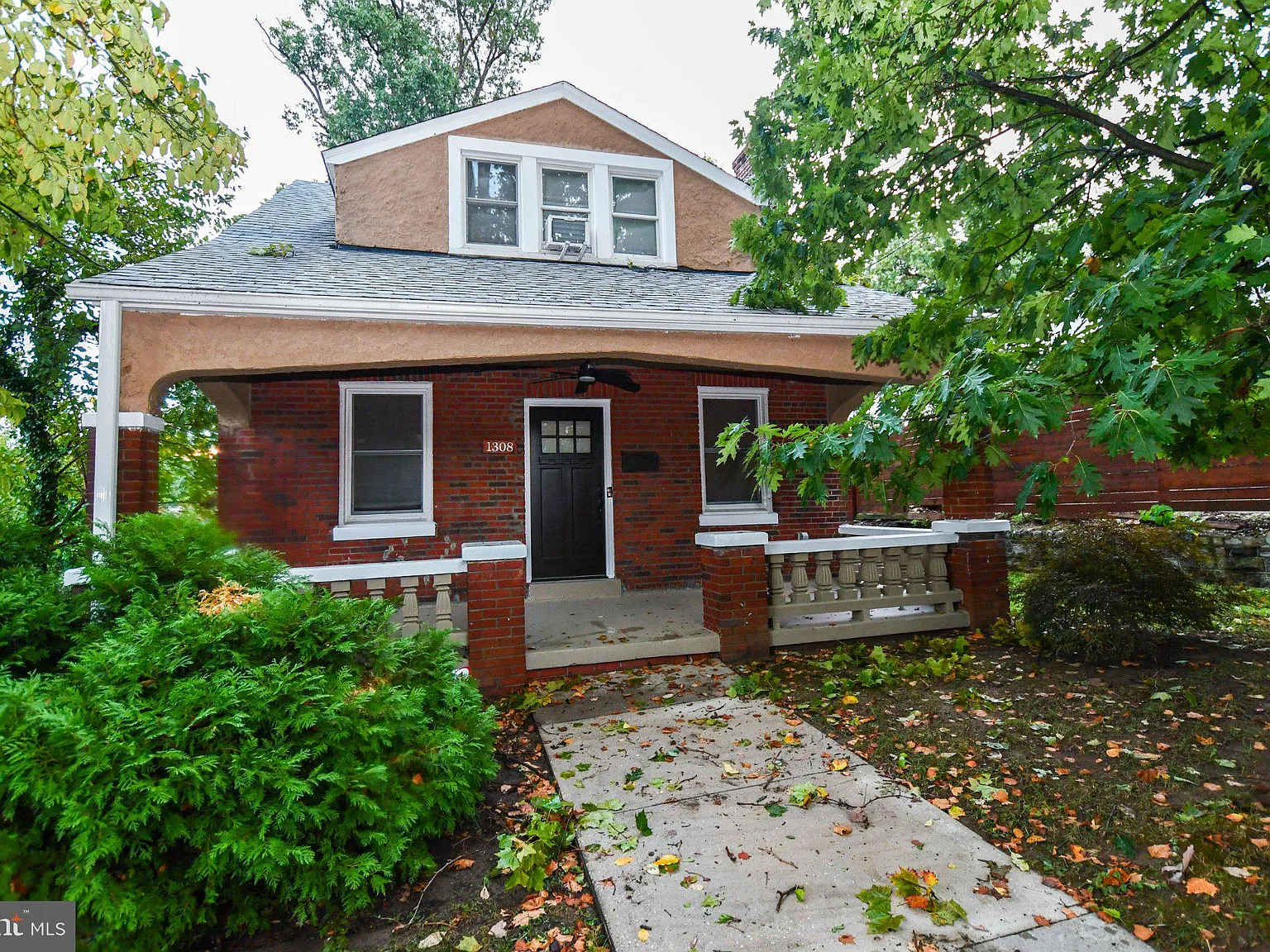 3 bed, 2.0 bath, 1469 sqft, $2,900 — Photo 1