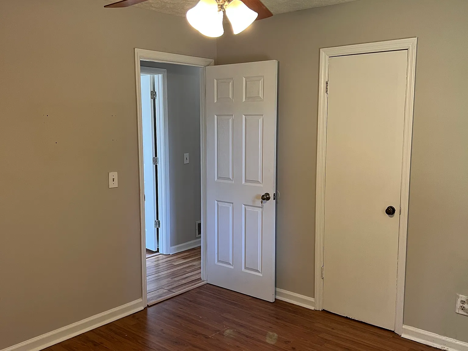 E Cherokee Dr, Canton — Photo 3