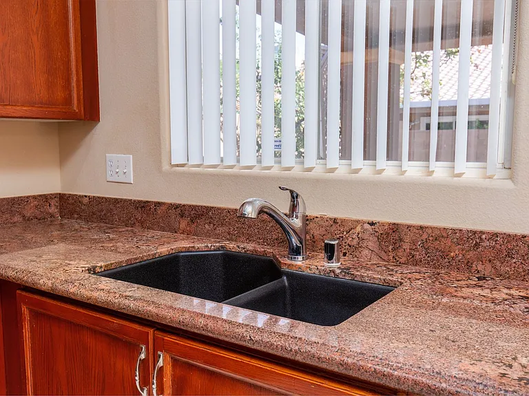 7900 White Grass Ave — Photo 14