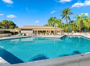 147 Deer Creek Blvd, Deerfield Beach, FL 33442