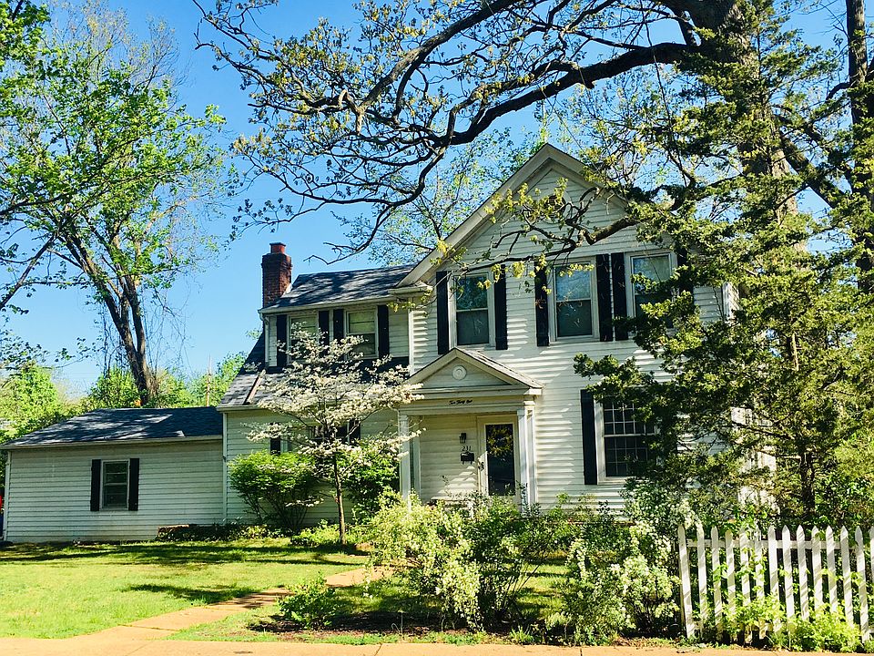 2nd image of 231 S Forest Ave
