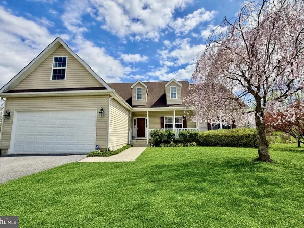 153 Prune Ln, Martinsburg, WV 25403