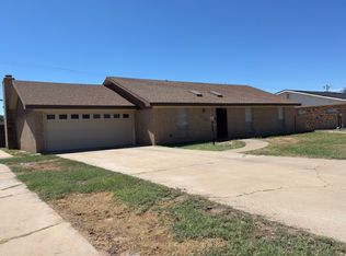 1728 W Jackson St, Pecos, TX 79772