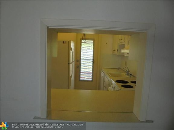 3rd image of 1951 NE 39th St APT 344