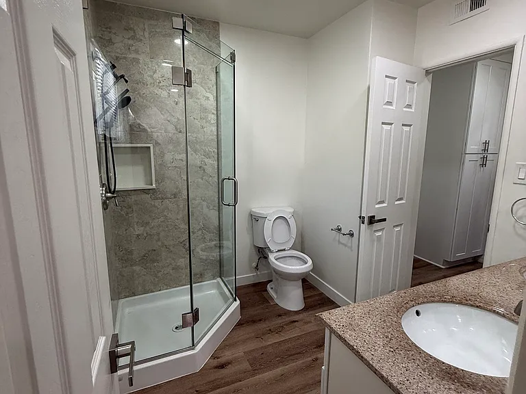 22861 Saticoy St — Photo 16