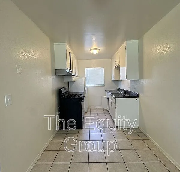 2100 North Ave #C — Photo 4