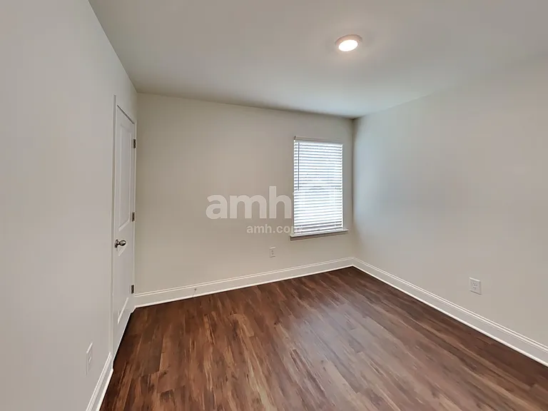 577 Summit View Ln — Photo 16