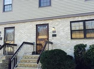 1108 Maple Hill Dr, Woodbridge, NJ 07095