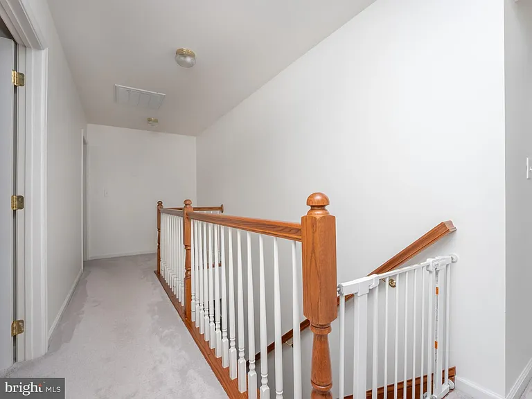 1458 Highfield Ct — Photo 44