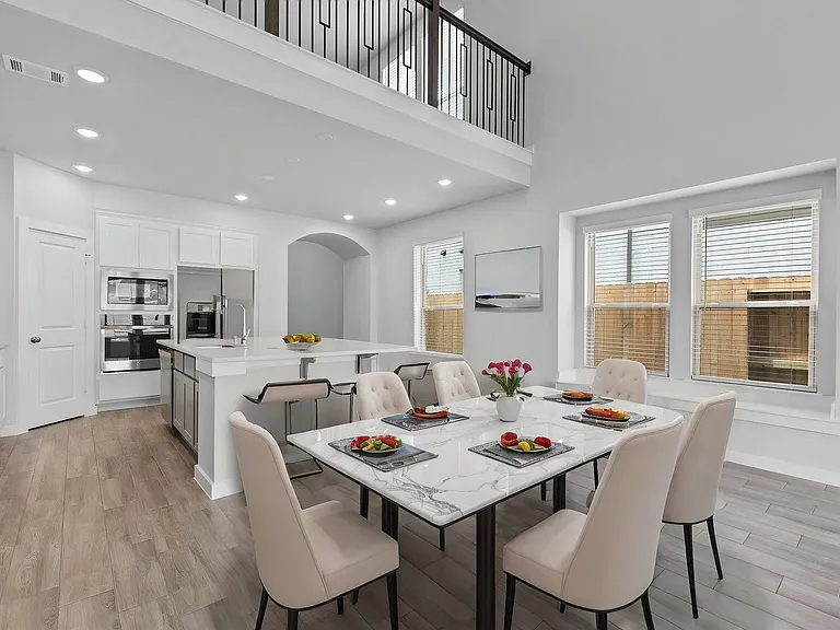 29834 Ellwood Ln — Photo 2