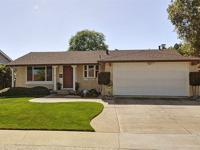 1st image of 900 Knollfield Way