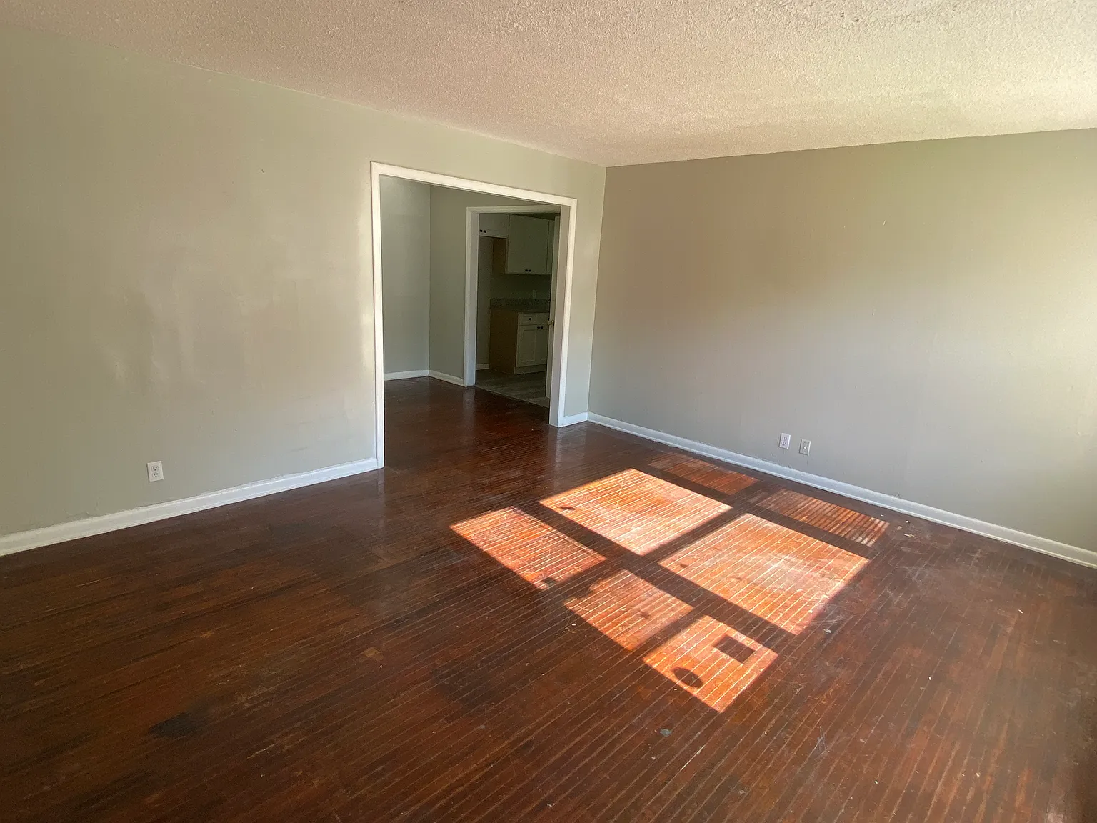 3 bed, 1116 sqft, $1,250 — Photo 2