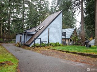 8527 Lake Forest Dr SE, Olympia, WA 98503